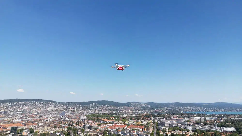 Neue städtische Drohnen-Lieferroute verbindet Krankenhäuser und Labore in Zürich